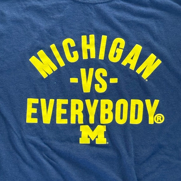 Fanatics Michigan vs everybody T-Shirt size large - Picture 2 of 3